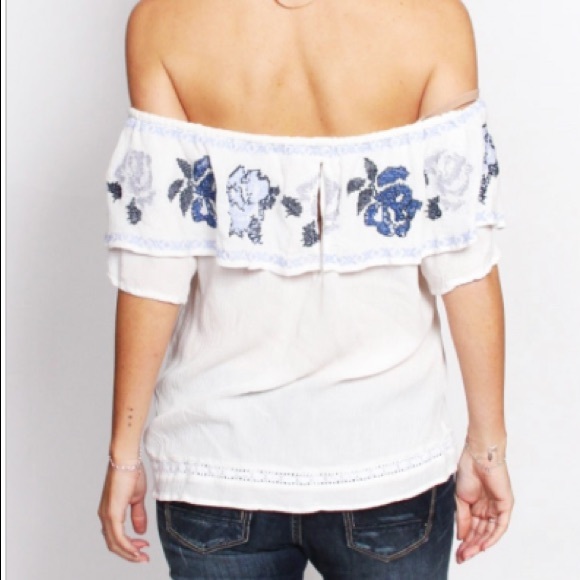 NWT white crochet top - Picture 2 of 13